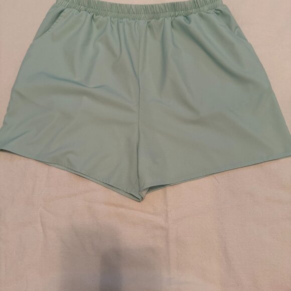 Women's Short Set - Picture 5 of 7